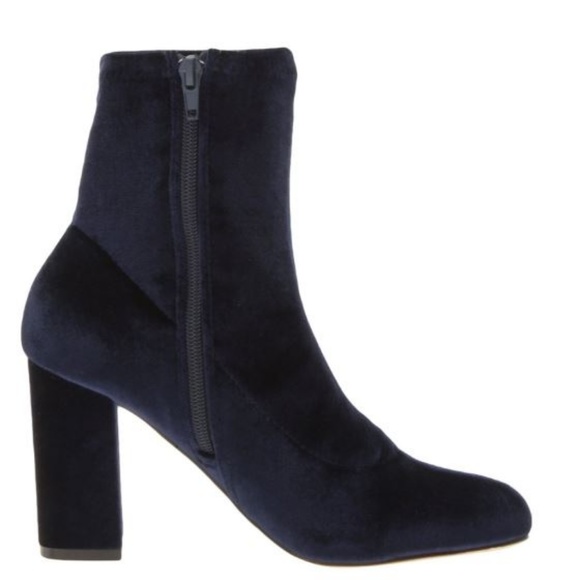 *SALE* Madden Girl Fantaysa Velvet Booties Navy - Picture 2 of 5